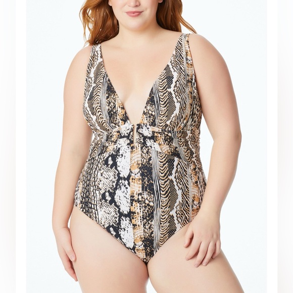 Women’s Plus Size swimsuit size 18w one piece swimwear - Picture 1 of 2